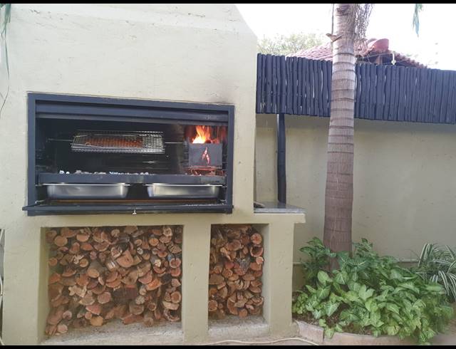 3 BEDROOM FREEHOLD FOR SALE IN WATERVAL EAST
